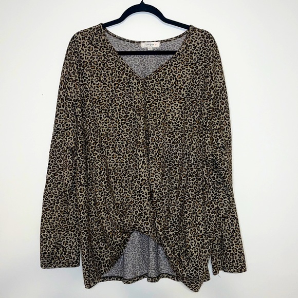Umgee Animal-Print V-Neck Top w/ Front Gathering - Picture 3 of 12